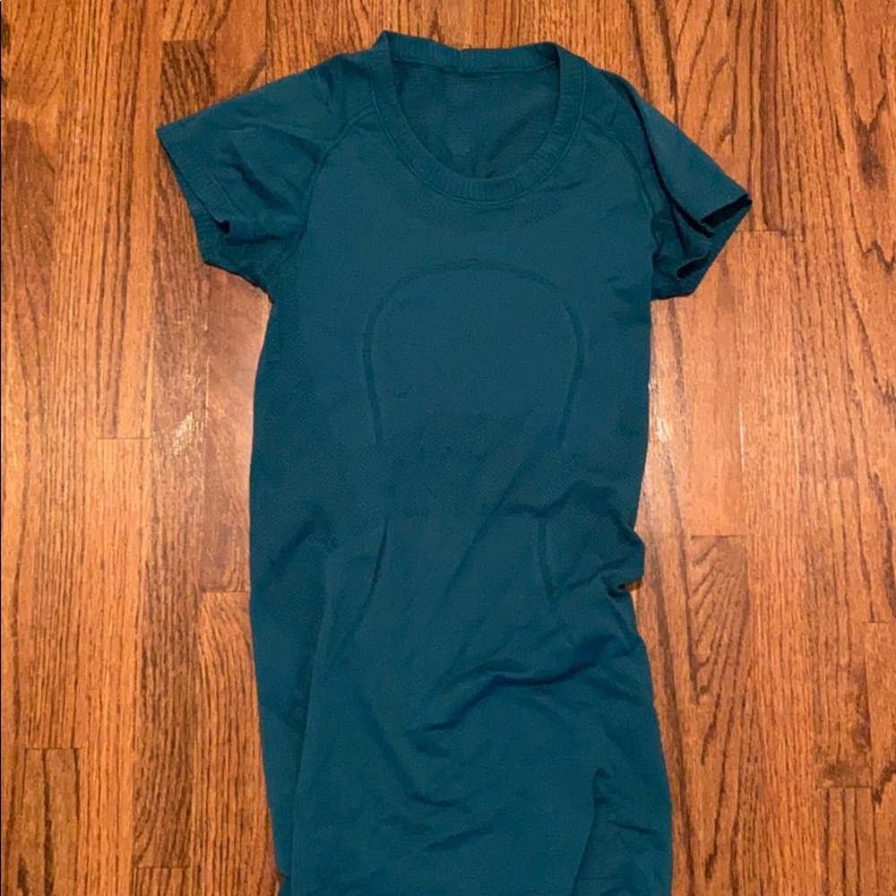 Lululemon swiftly tech short sleeve